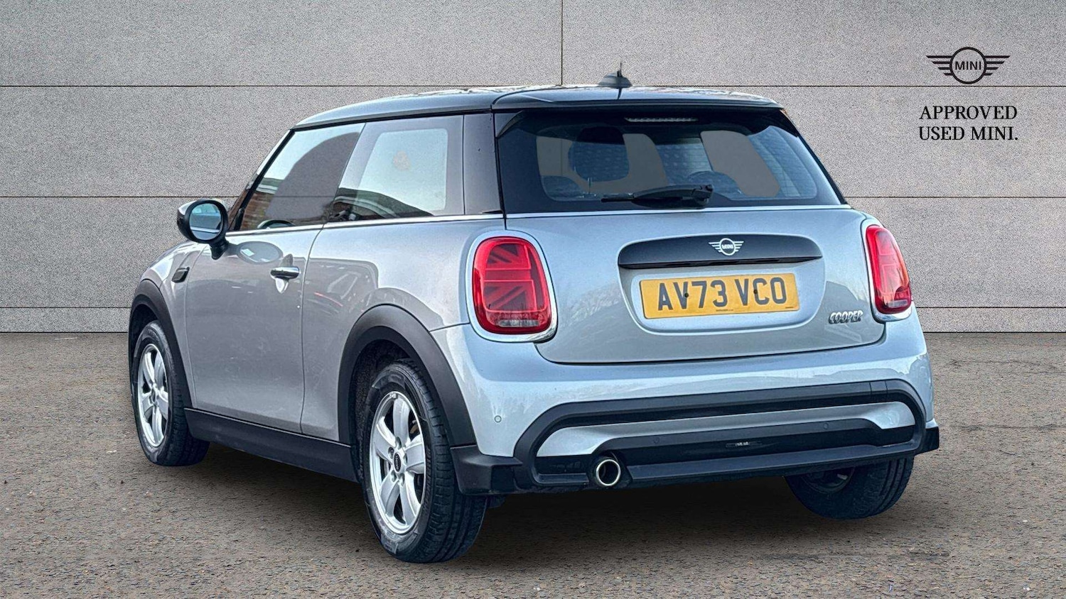 Used MINI Hatch 2023 for sale - 77093401: Photo 2