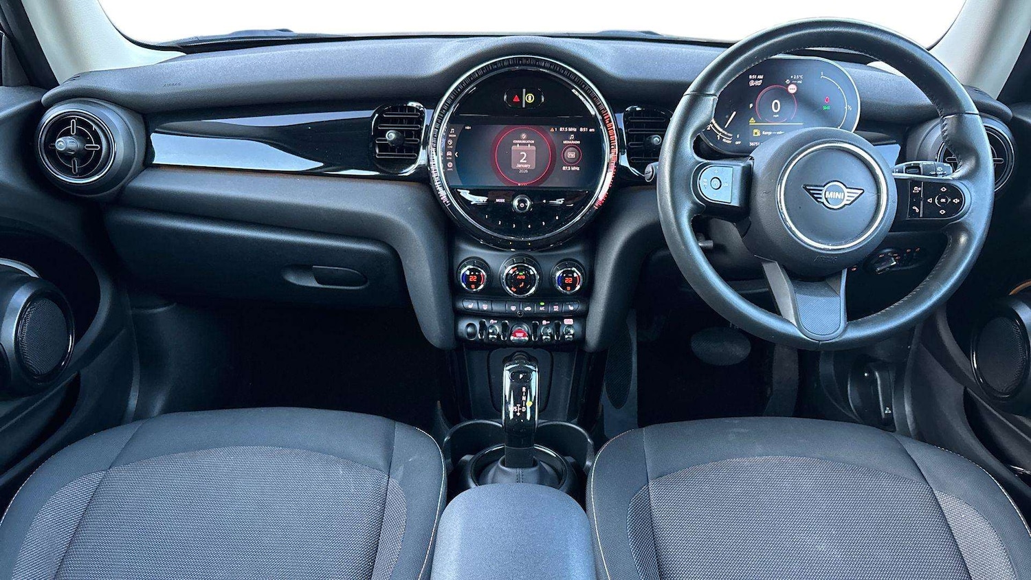 Used MINI Hatch 2023 for sale - 77093401: Photo 6