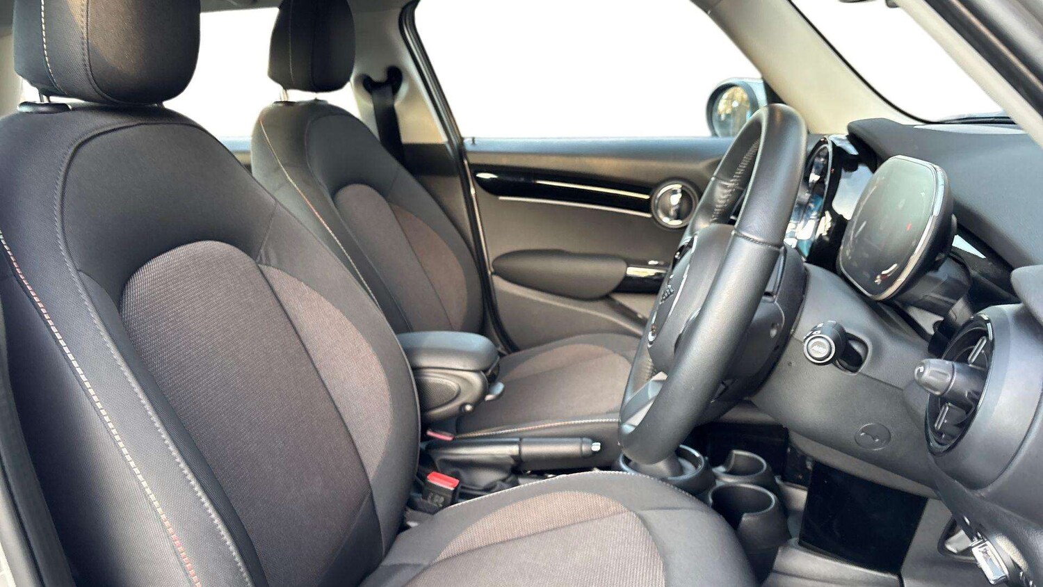 Used MINI Hatch 2023 for sale - 77361419: Photo 13