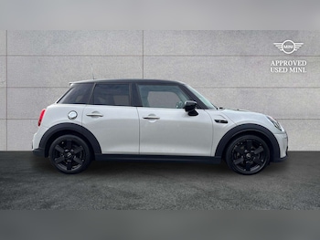 Used MINI Hatch 2021 for sale - 78937359: Photo