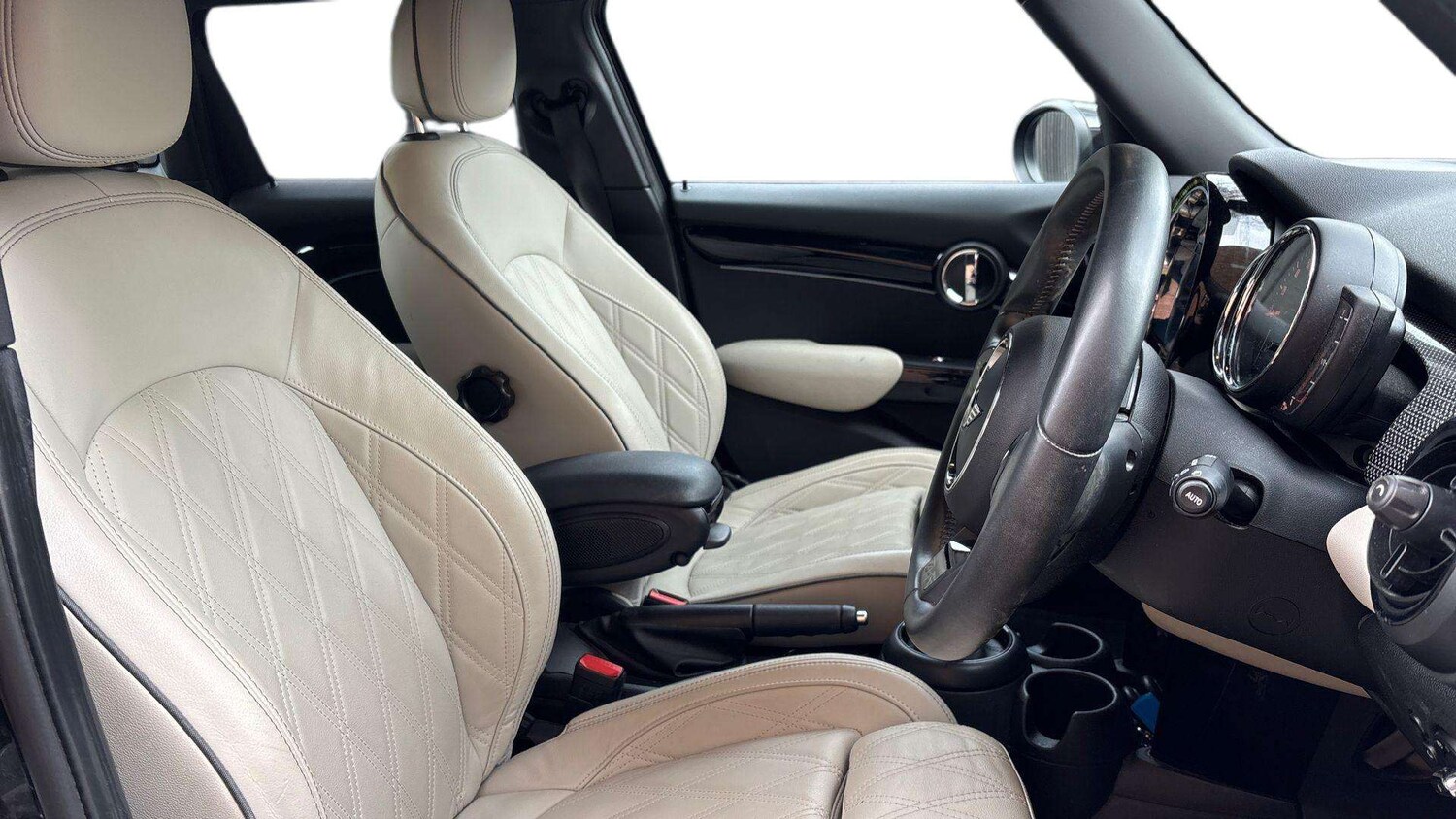 Used MINI Hatch 2022 for sale - 77943139: Photo 13