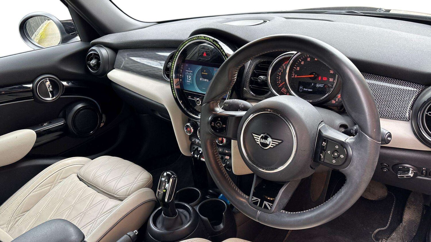 Used MINI Hatch 2022 for sale - 77943139: Photo 8