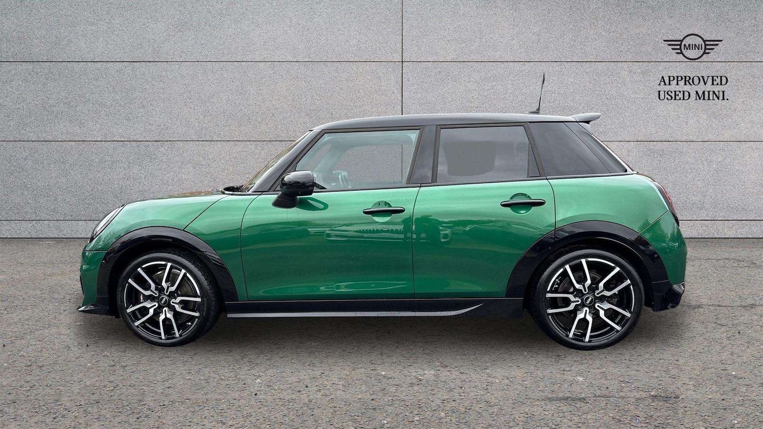 Used MINI Cooper 2025 for sale - 76553057: Photo 5