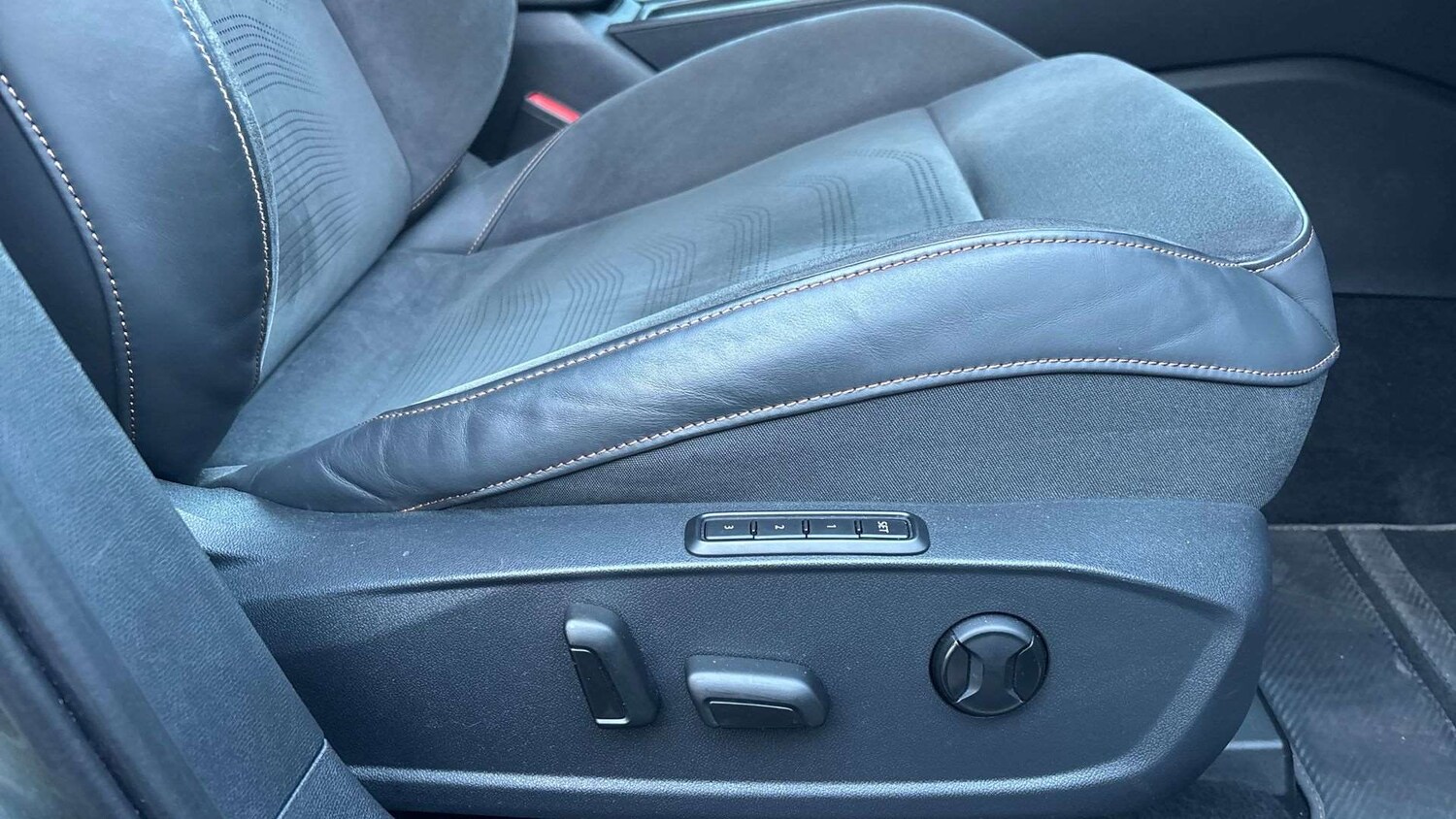 Used Cupra Formentor 2023 for sale - 76648974: Photo 28