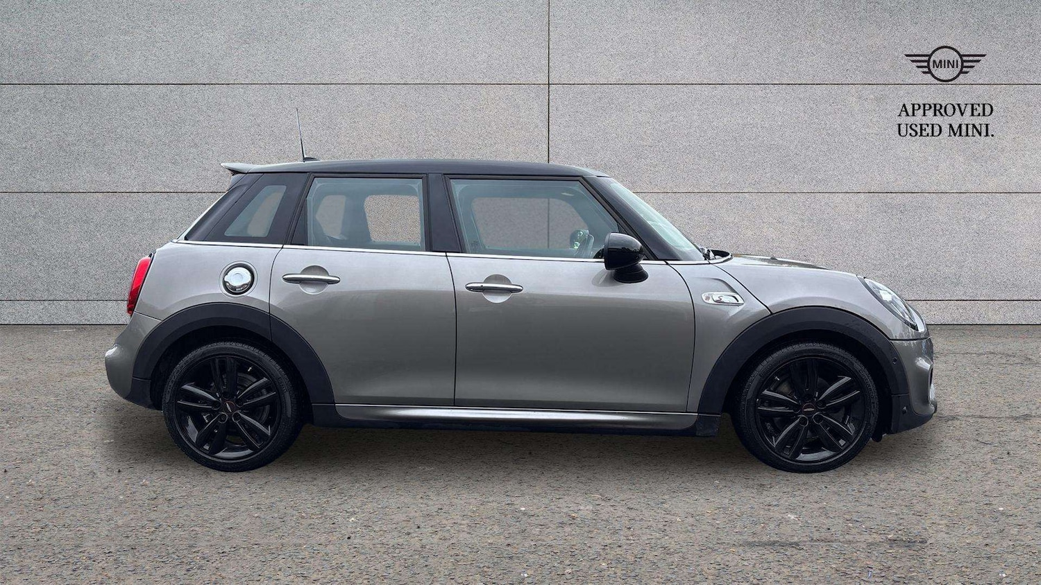 Used MINI Hatch 2019 for sale - 76435737: Photo 4