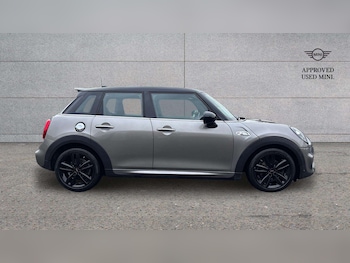Used MINI Hatch 2019 for sale - 76435737: Photo