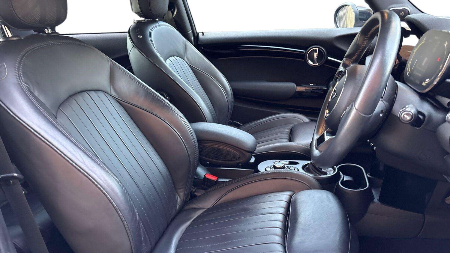 Used MINI Hatch 2022 for sale - 77674652: Photo 13