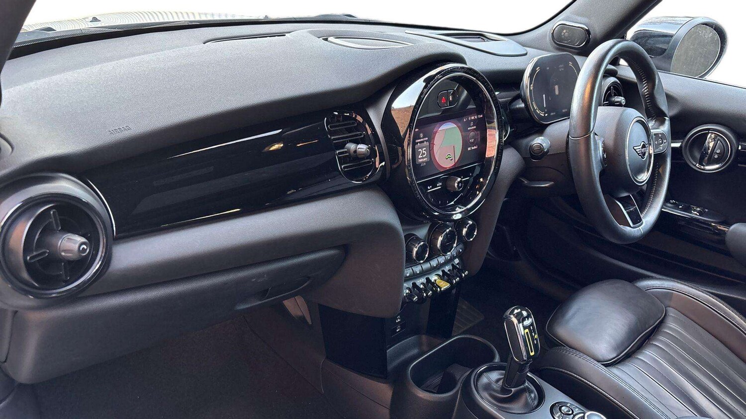 Used MINI Hatch 2022 for sale - 77674652: Photo 9