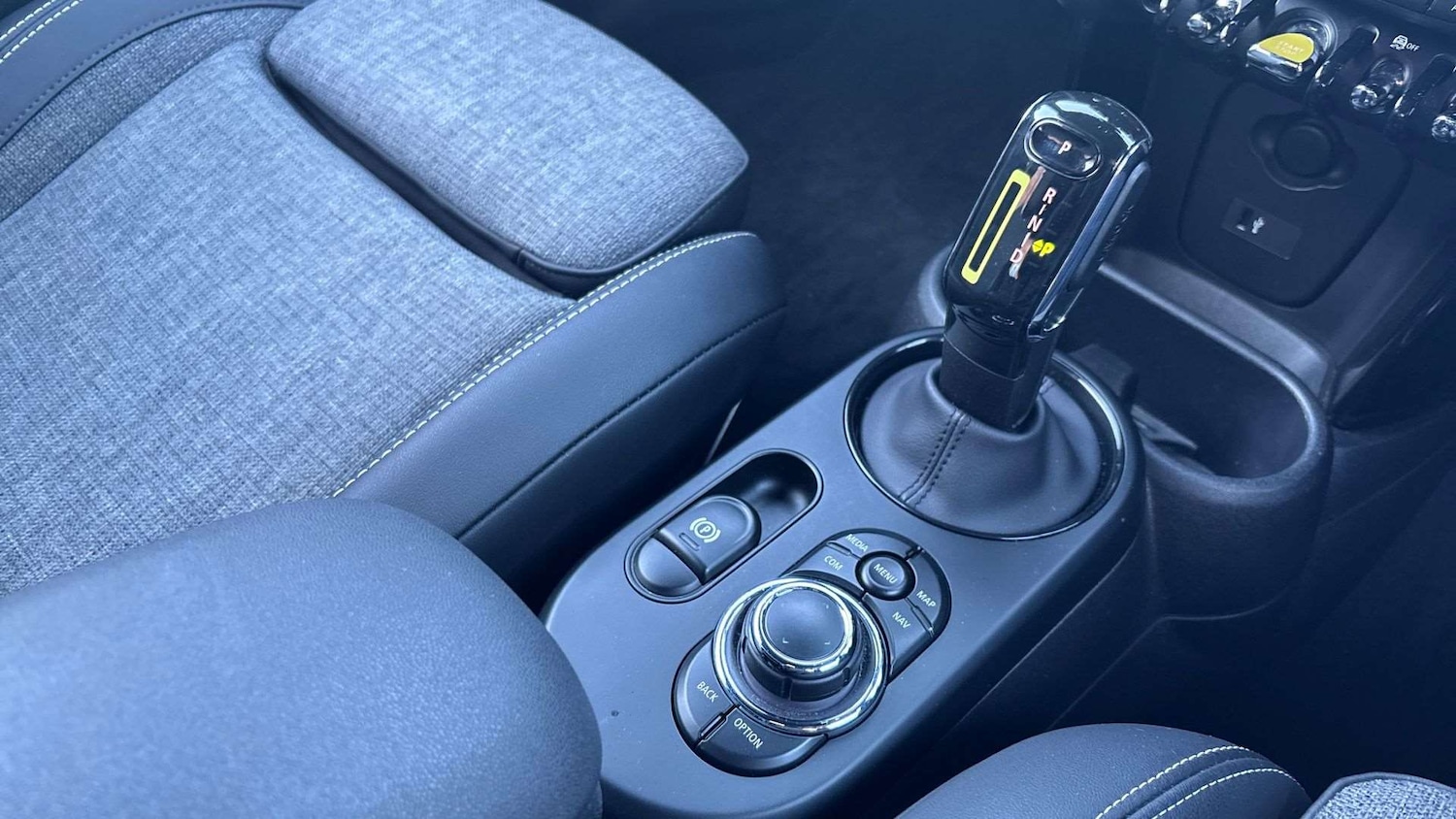 Used MINI Hatch 2022 for sale - 77093333: Photo 12