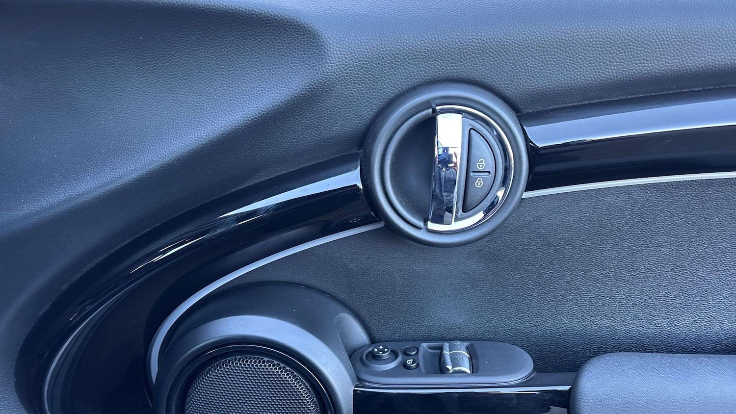 Used MINI Hatch 2022 for sale - 77093333: Photo 27