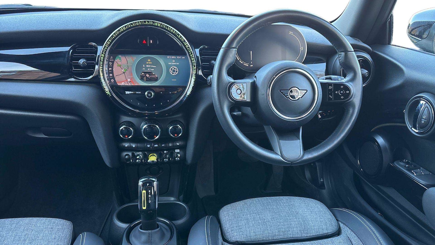 Used MINI Hatch 2022 for sale - 77093333: Photo 7