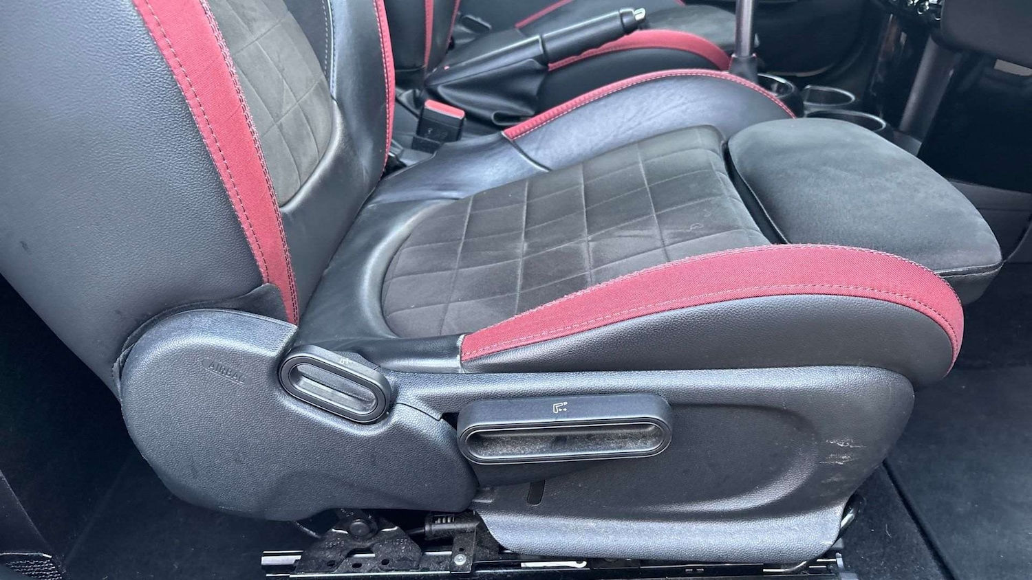 Used MINI Hatch 2018 for sale - 77051473: Photo 28