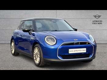 2025 - 160kW SE Exclusive 54kWh 3dr Auto