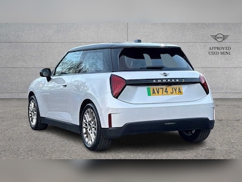 Used MINI Cooper 2024 for sale - 75209881: Photo