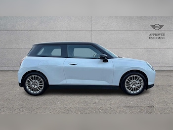 Used MINI Cooper 2024 for sale - 75209881: Photo