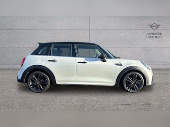 Used MINI Hatch 2023 for sale - 77361431: Photo
