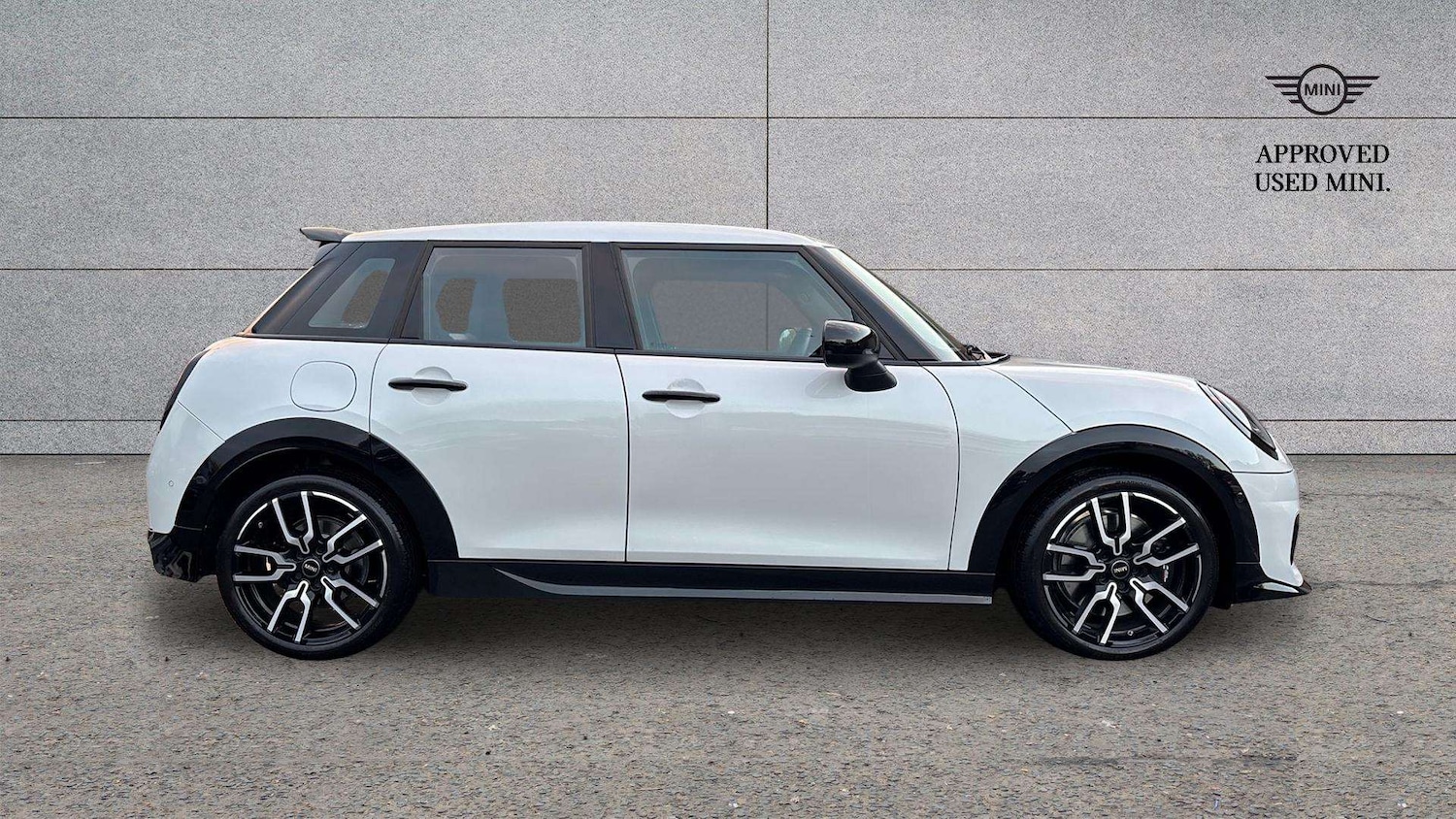 Used MINI Cooper 2025 for sale - 76390719: Photo 4