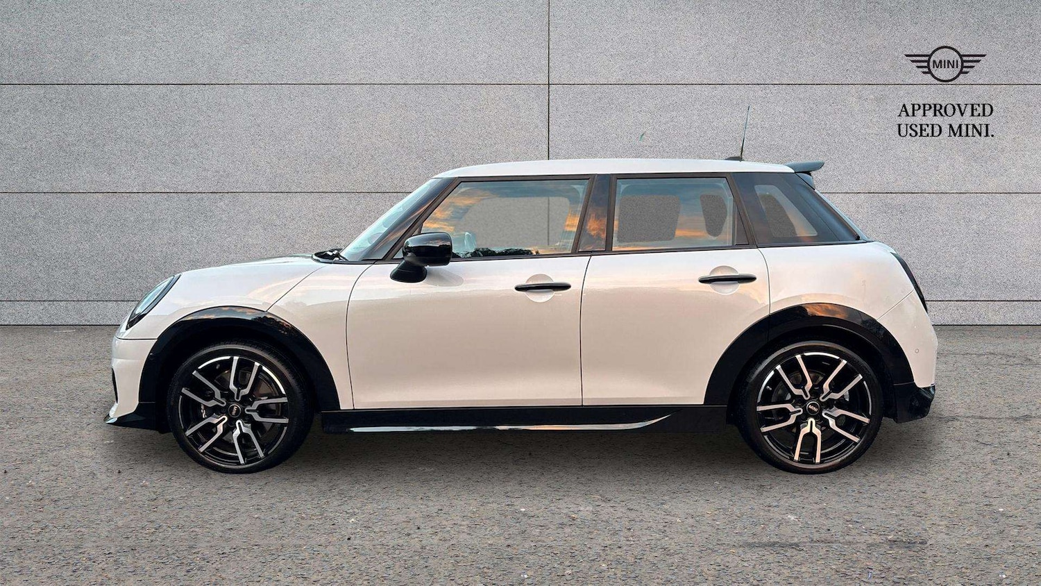 Used MINI Cooper 2025 for sale - 76390719: Photo 5