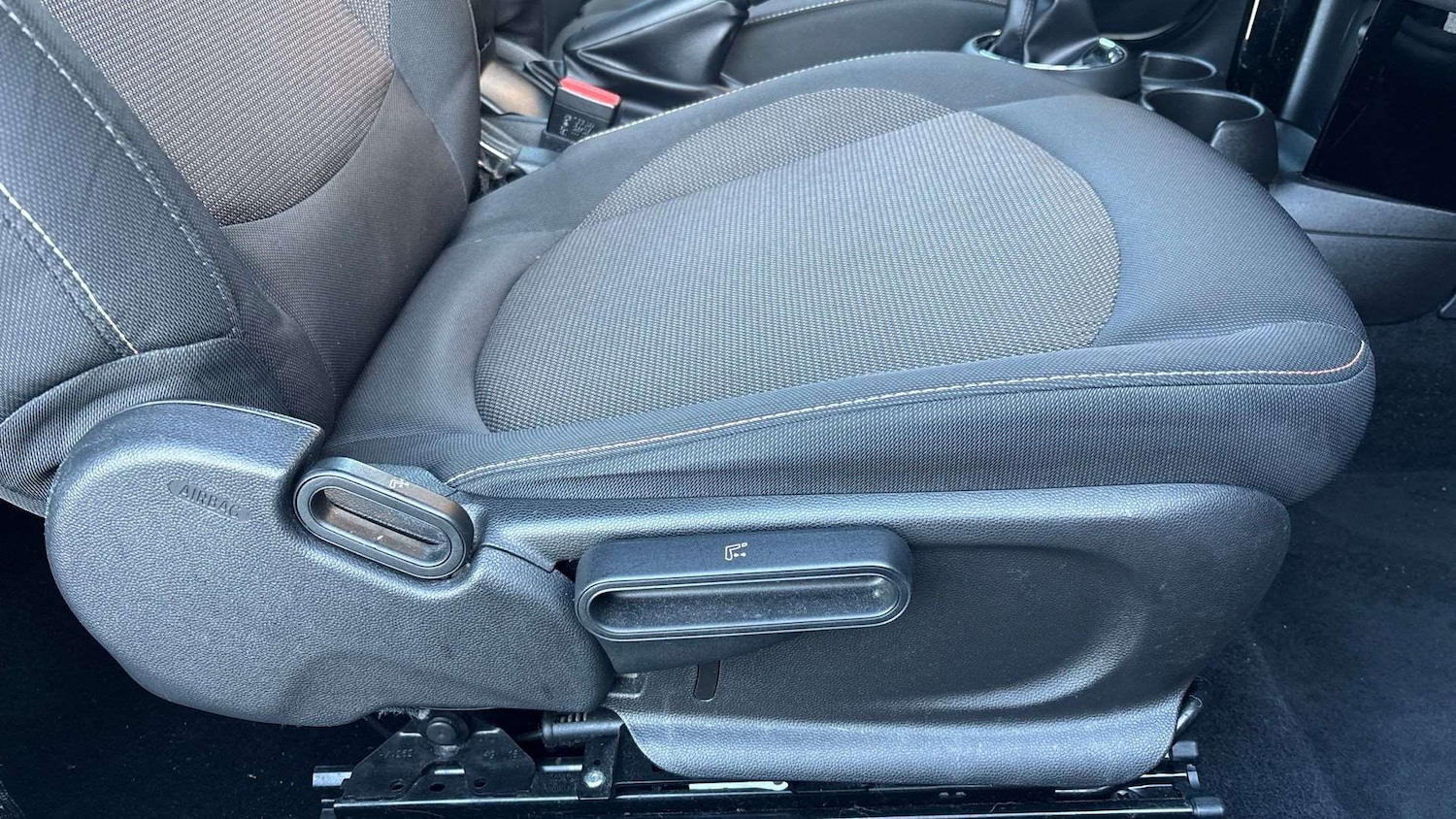 Used MINI Hatch 2019 for sale - 76804844: Photo 28