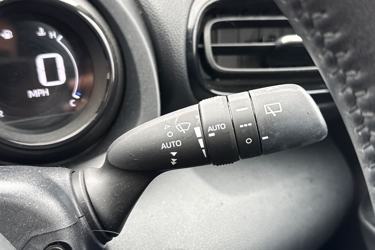 Used Mazda Mazda2 HYBRID 2022 for sale - 78043678: Photo 31