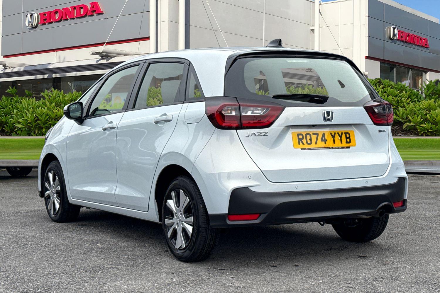 Used Honda Jazz 2024 for sale - 76186018: Photo 2