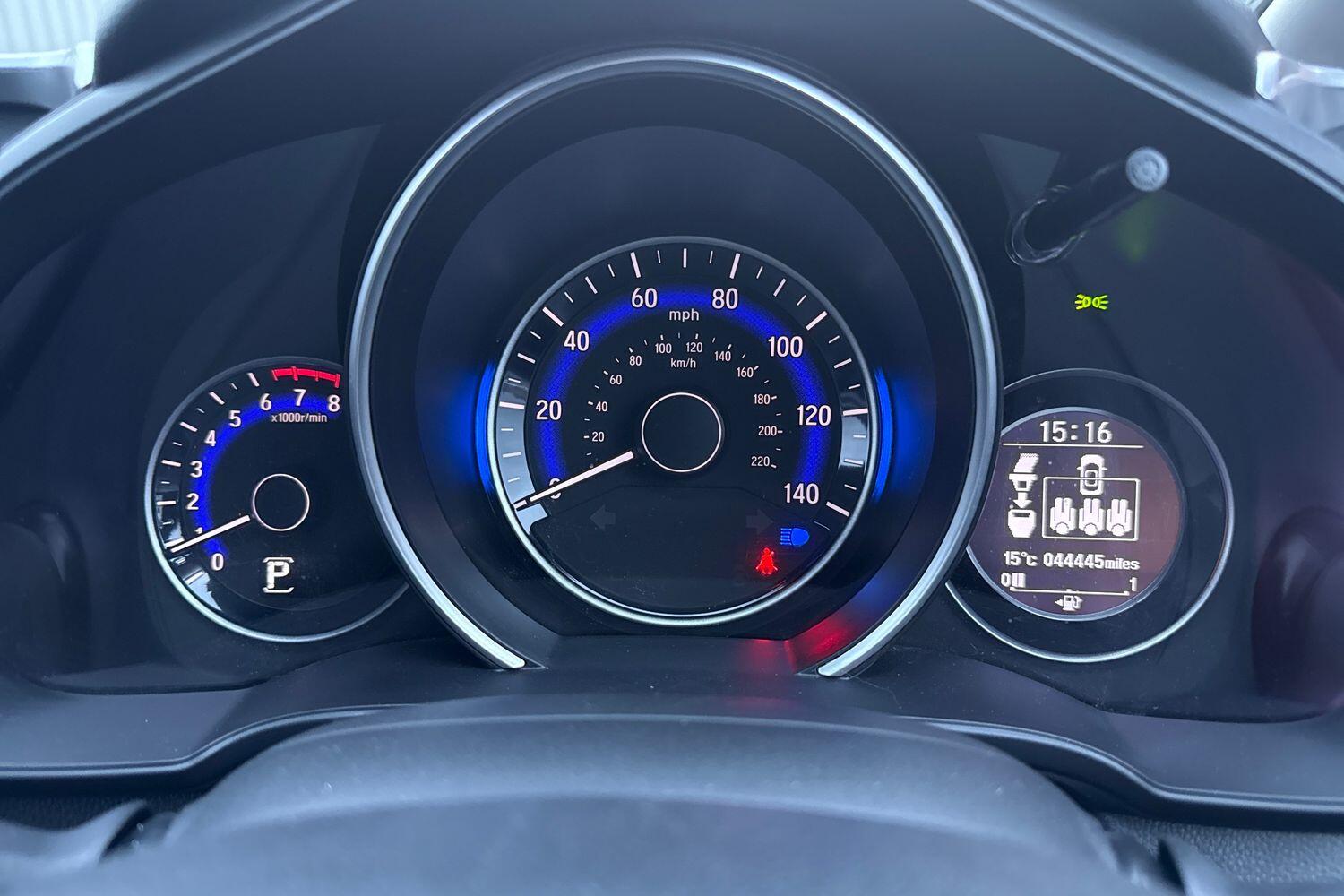 Used Honda Jazz 2016 for sale - 76739522: Photo 11