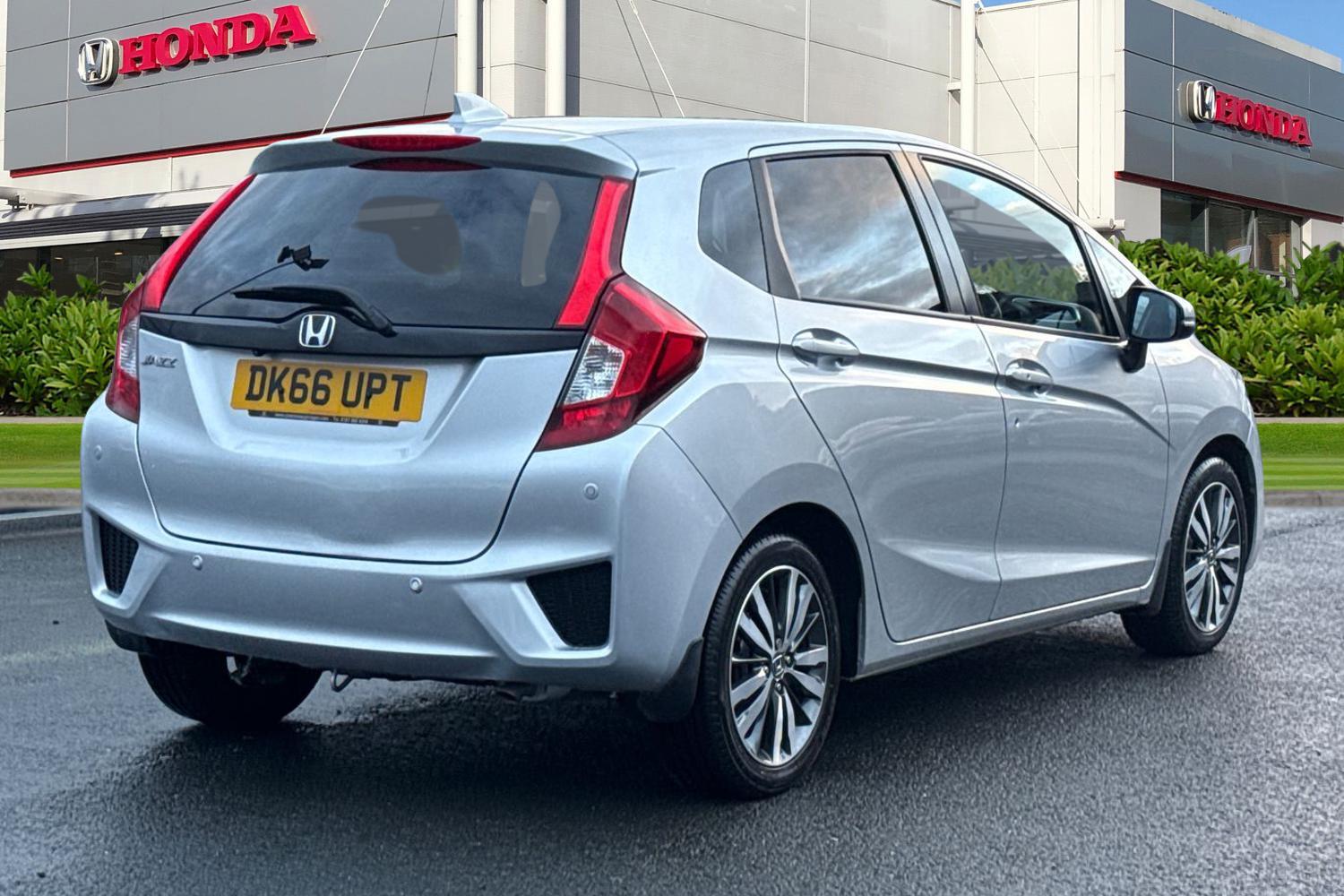 Used Honda Jazz 2016 for sale - 76739522: Photo 12