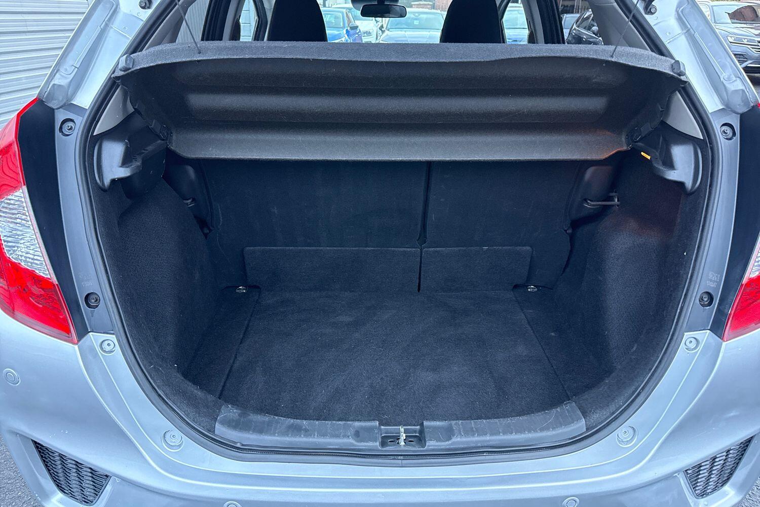 Used Honda Jazz 2016 for sale - 76739522: Photo 16