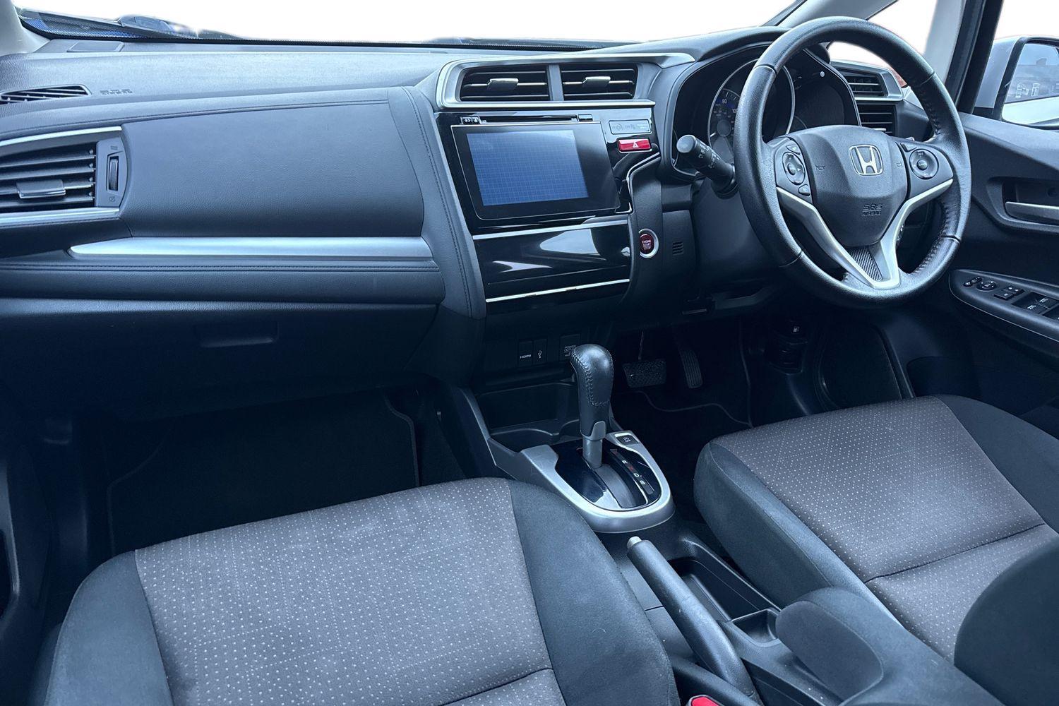 Used Honda Jazz 2016 for sale - 76739522: Photo 2