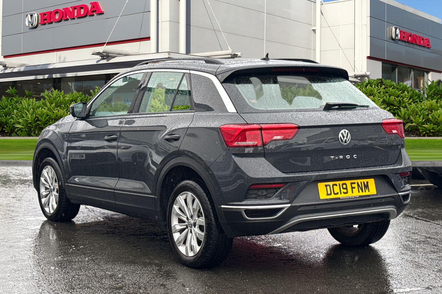 Used Volkswagen T-Roc 2019 for sale - 77935712: Photo 2