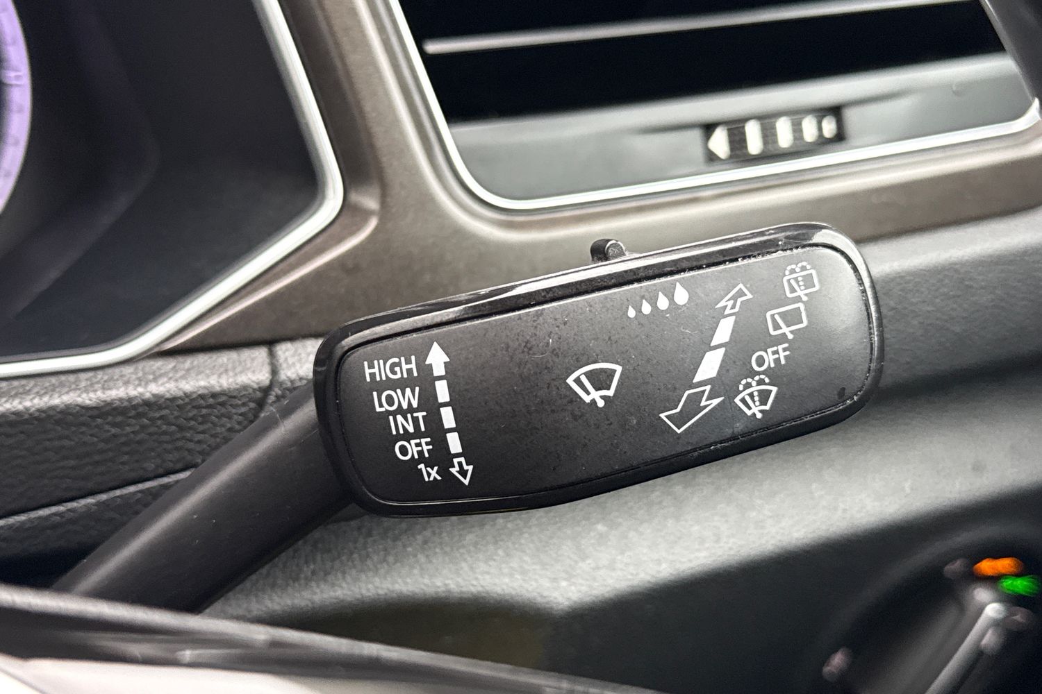 Used Volkswagen T-Roc 2019 for sale - 77935712: Photo 29