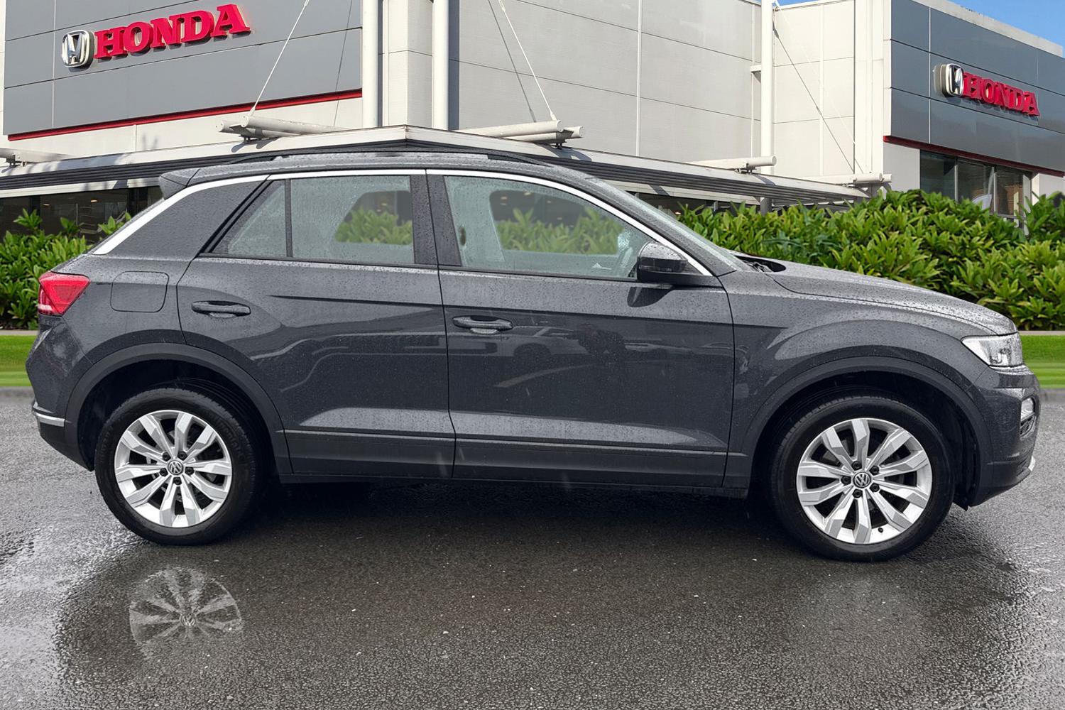 Used Volkswagen T-Roc 2019 for sale - 77935712: Photo 3