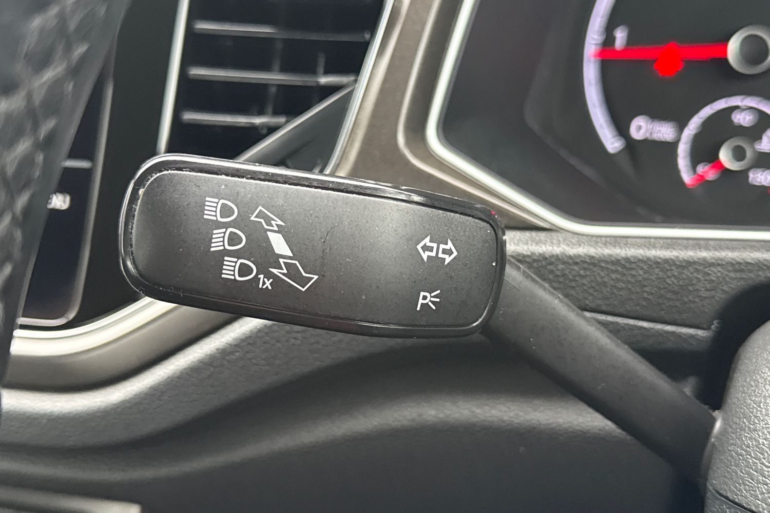 Used Volkswagen T-Roc 2019 for sale - 77935712: Photo 33