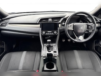 Used Honda Civic 2017 for sale - 77472881: Photo