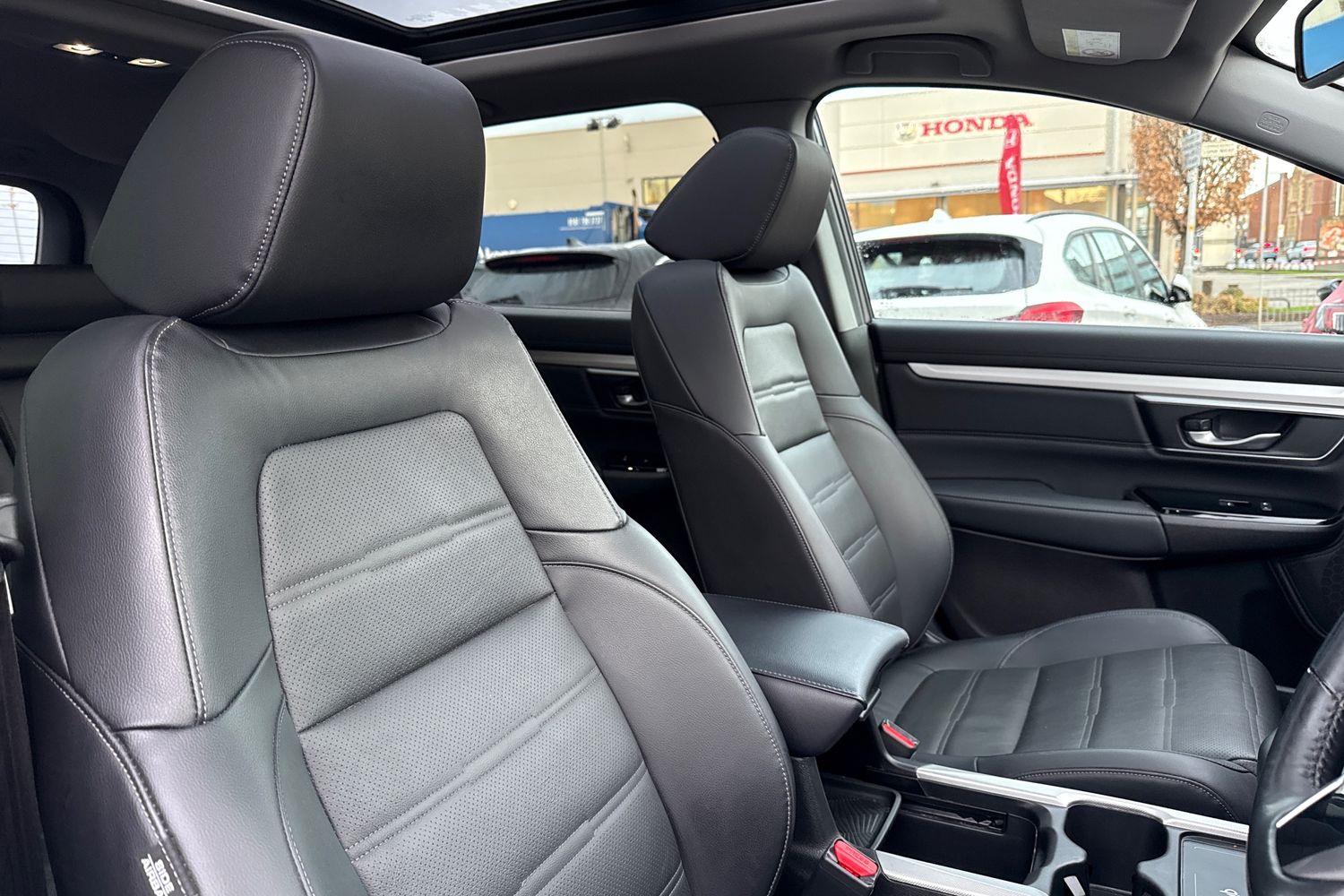 Used Honda CR-V 2023 for sale - 76836312: Photo 24