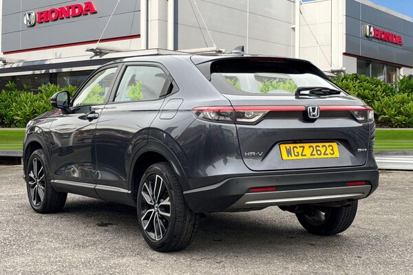 Used Honda HR-V 2022 for sale - 76158236: Photo 2