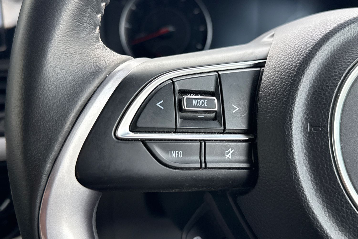 Used Suzuki Swift 2024 for sale - 77642109: Photo 39