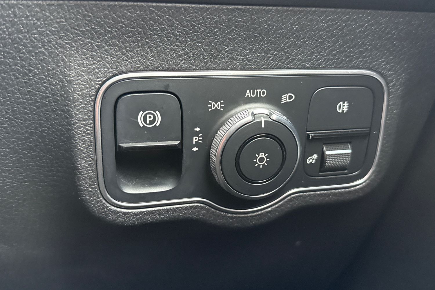 Used Mercedes-Benz GLB 2022 for sale - 78043640: Photo 37