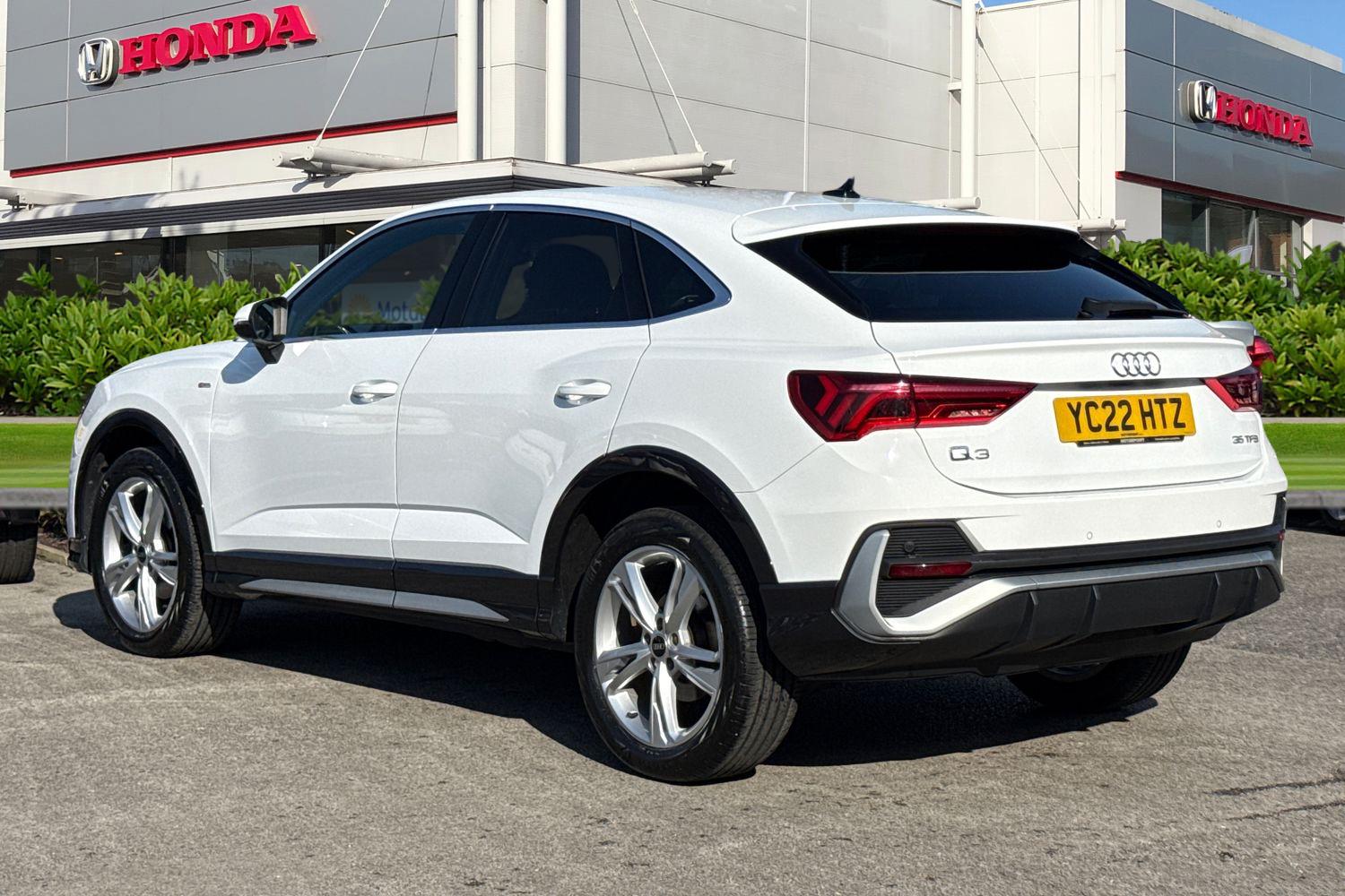 Used Audi Q3 2022 for sale - 77775760: Photo 2