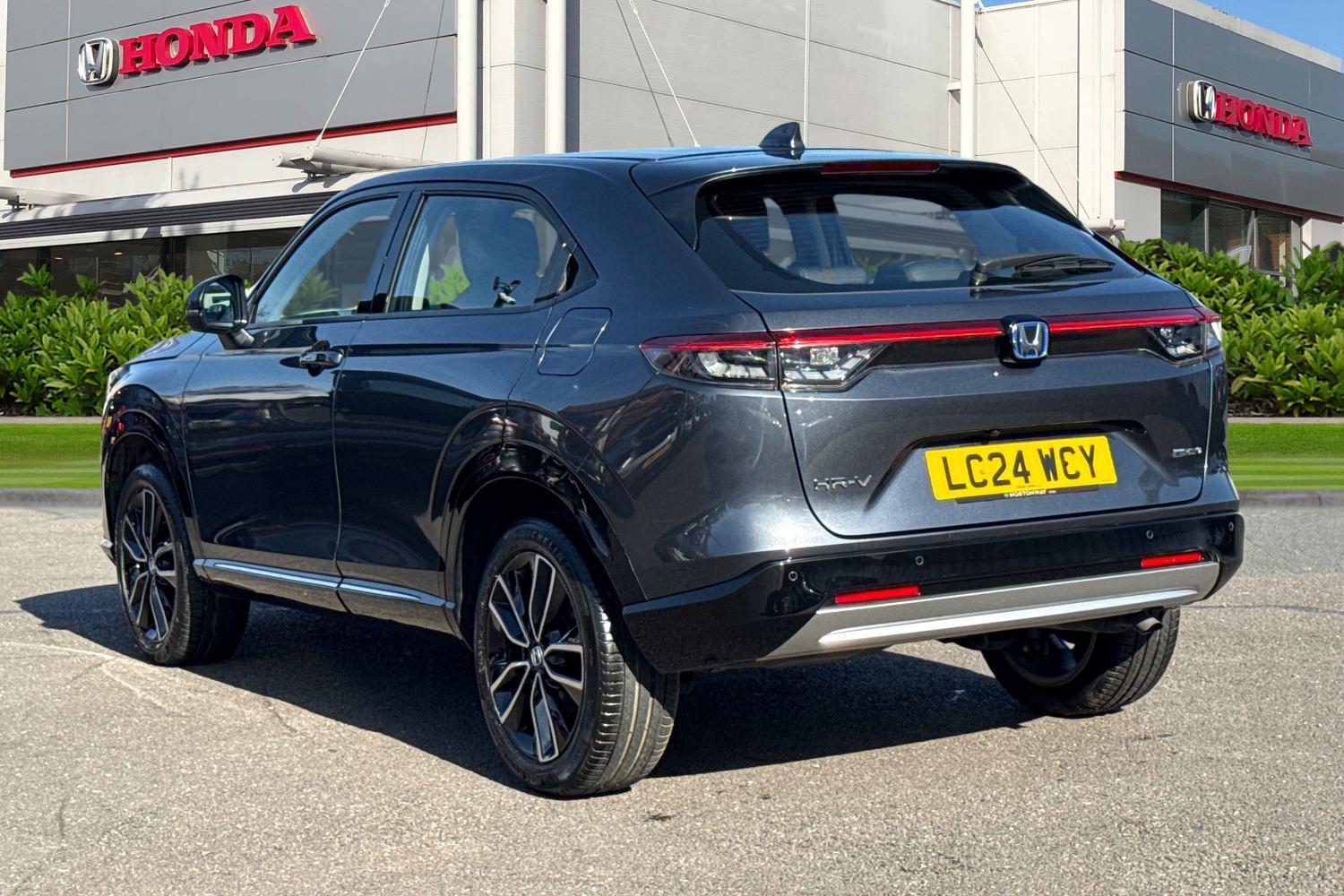 Used Honda HR-V 2024 for sale - 77943910: Photo 2