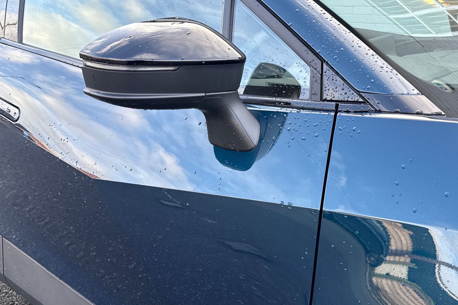 Used Toyota C-HR 2025 for sale - 77641937: Photo 11