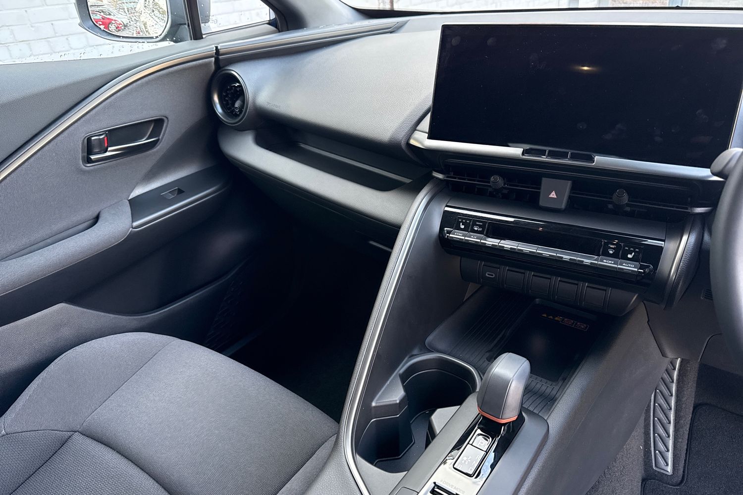 Used Toyota C-HR 2025 for sale - 77641937: Photo 30