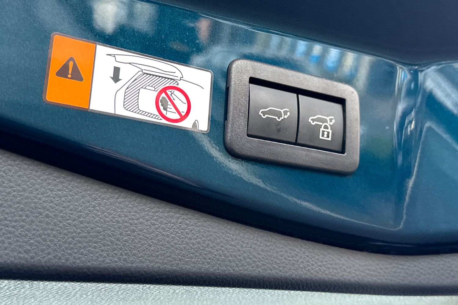 Used Toyota C-HR 2025 for sale - 77641937: Photo 34