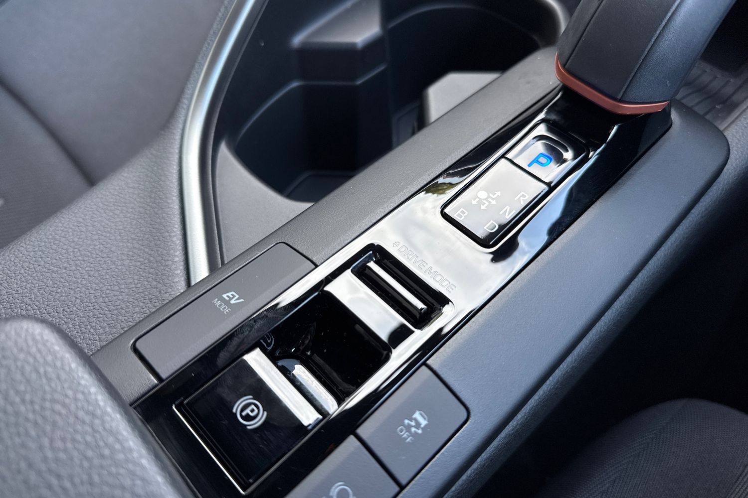 Used Toyota C-HR 2025 for sale - 77641937: Photo 41