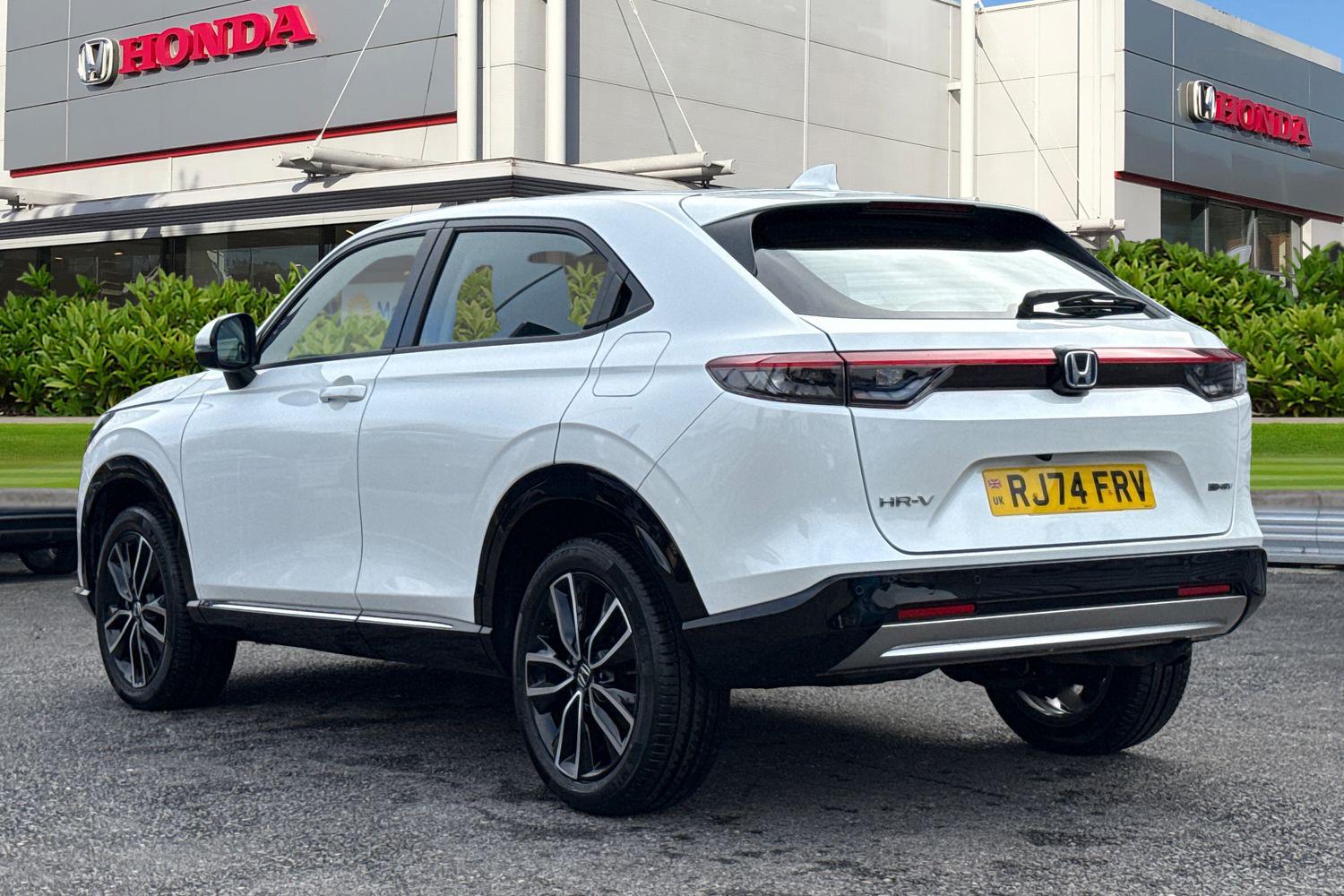 Used Honda HR-V 2024 for sale - 76264068: Photo 2