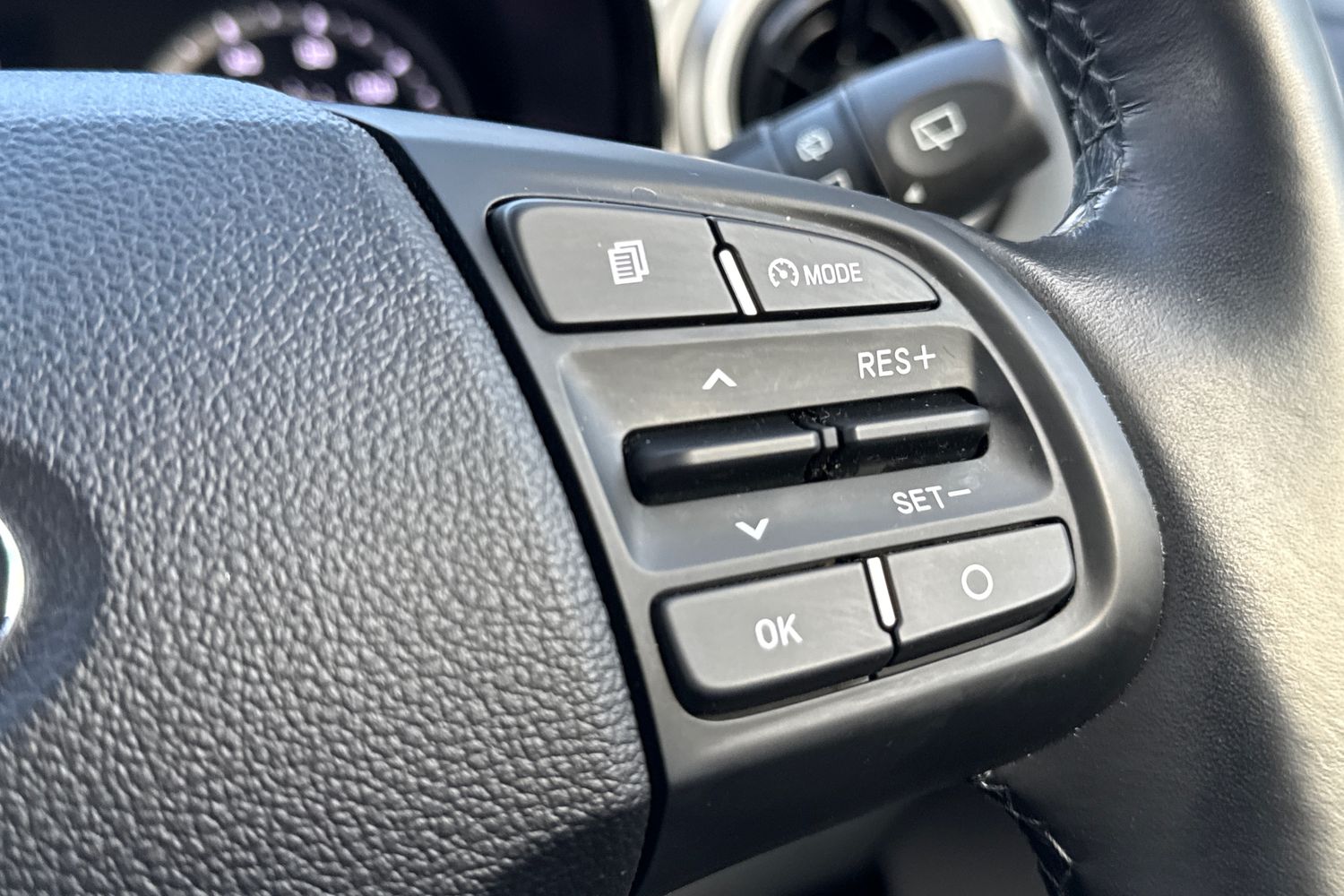 Used Hyundai i10 2023 for sale - 77446464: Photo 40