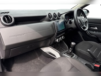 Used Dacia Duster 2022 for sale - 78750174: Photo
