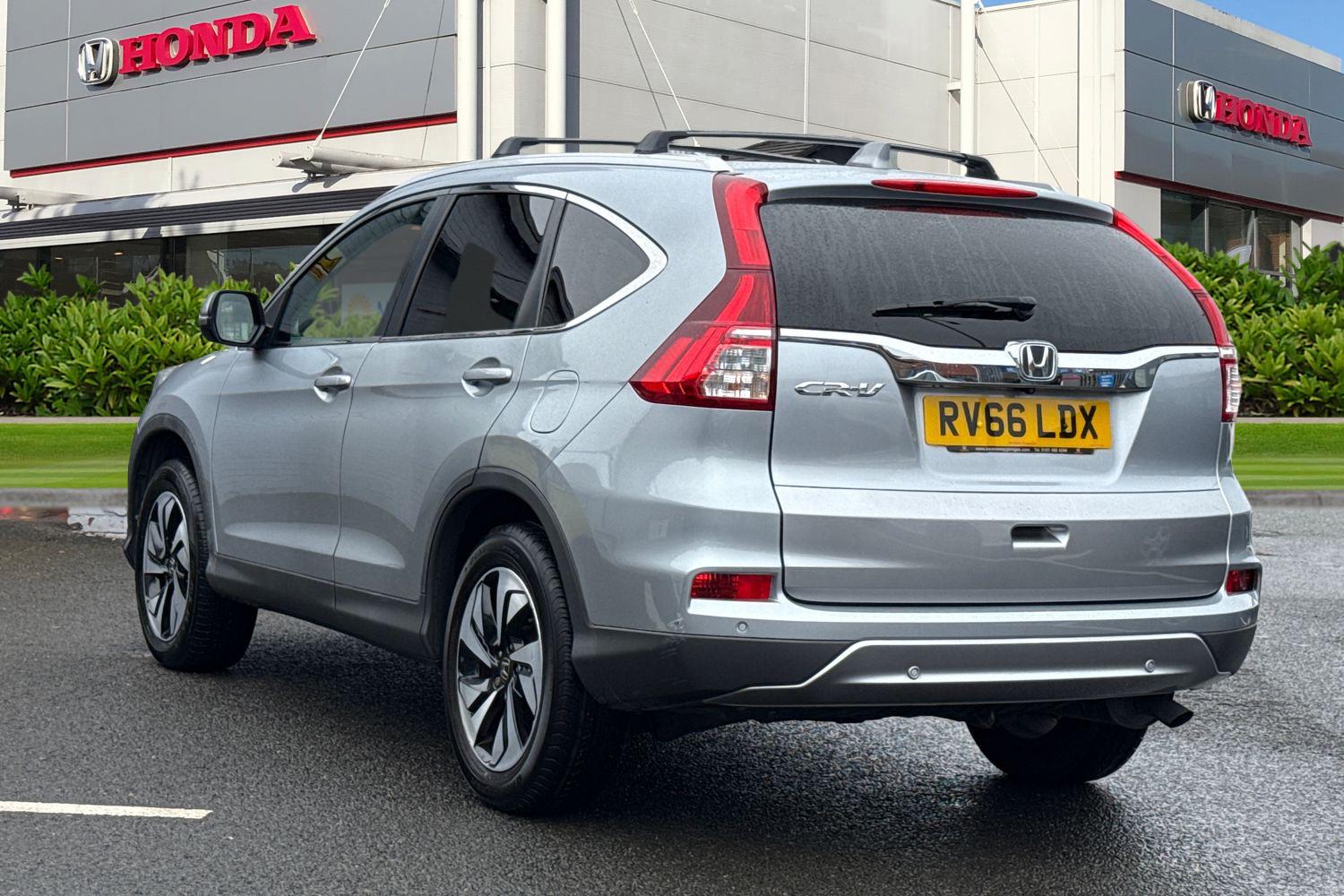 Used Honda CR-V 2016 for sale - 76128460: Photo 2