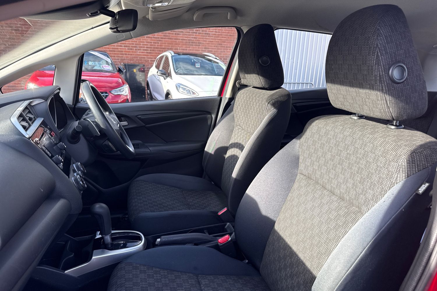 Used Honda Jazz 2016 for sale - 76469319: Photo 28