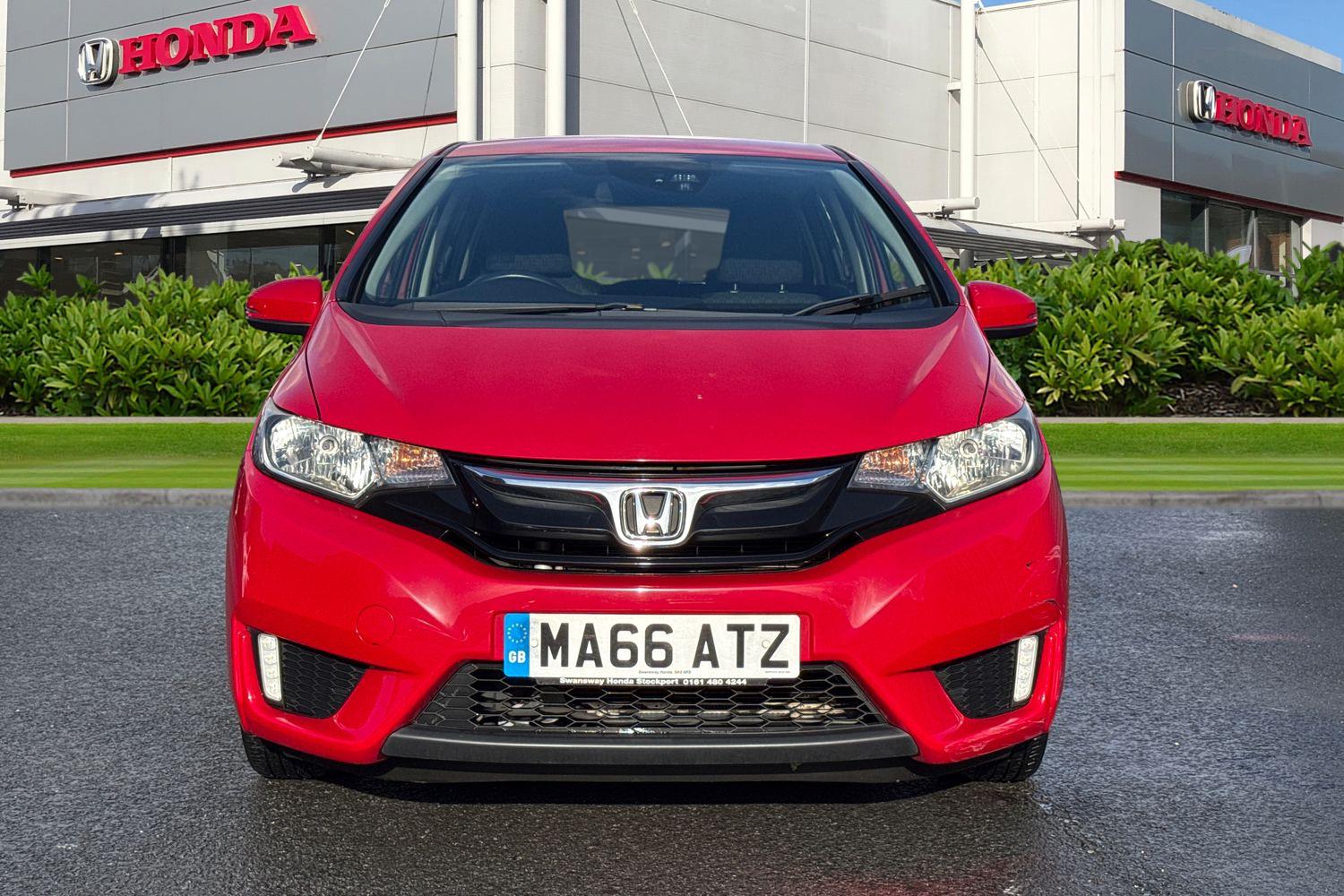 Used Honda Jazz 2016 for sale - 76469319: Photo 4